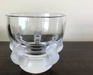 Lalique 
Hiboux bowl
crystal
5.35” x 5.25”
$250