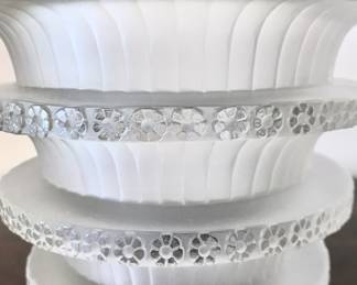 Detail
Rene Lalique 
Chevreuse vase c 1930
crystal
6.25” x 7.25*
$1200