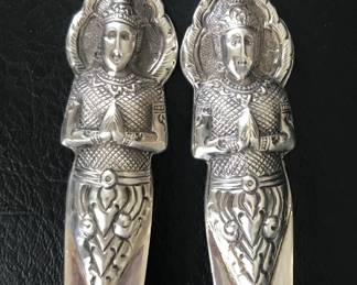 Detail
Thai Serving fork & spoon
Sterling 
9.5”
$275