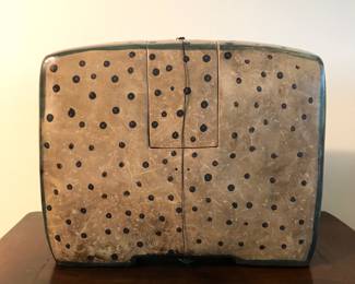 Sang Roberson
hand built ceramic box
10.25” x 13.6” x 4.5”
$900