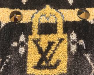 Detail
Louis Vuitton
Trompe L'oeil 
Velvet Monogram Pochette
$1600