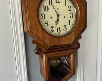 Regulator wall clock
