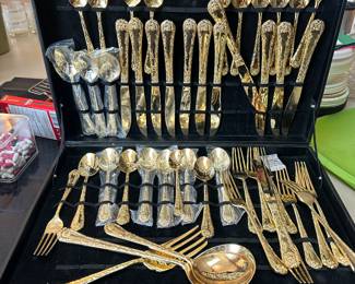 Gold plated flatware set