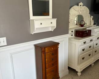 Jewelry box, mirror