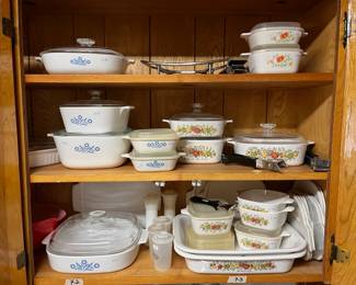 Lots of Corning casseroles with stands and locking handles!