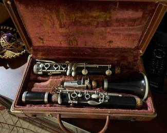 Vintage clarinet w/ case (I heard Benny Goodman once played it!)