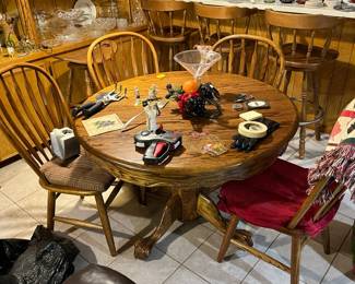 SOLID OAK pedestal table w/ folding leaf & 6 chairs!