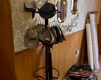 Bentwood hat / coat tree