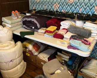 Tremendous linen room - FULL!