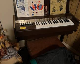 Magnus Electronic Organ