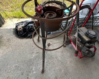 Gas outdoor cooking burner