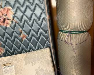 King magnetic therapy mattress topper and magnetic pillows!