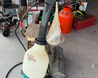 Working Gilmour "Wheel Pump" portable sprayer
