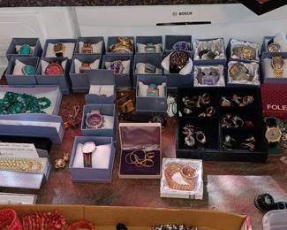 Large lots of jewelry