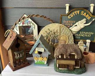 Birdhouses And Outside Decor