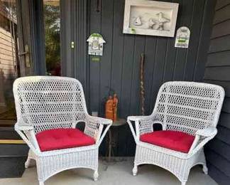 White Wicker Chairs And Decor