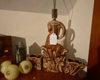 MCM lamp with side planters