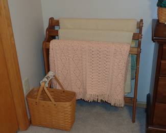 QUILT RACK & QUILTS