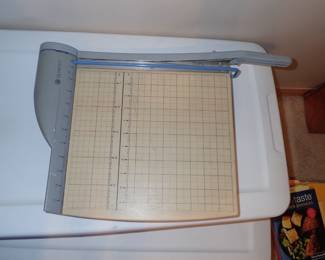 PAPER CUTTER