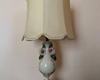	Hollywood Regency Capodimonte Style Floral Ceramic Lamp