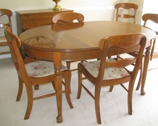 Ethan Allen Dining table/6 chairs/2 leaves