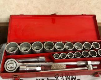 Socket set in case in 