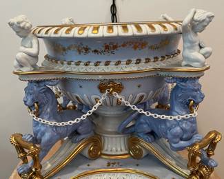 Porcelain Gold Gild Center Piece 