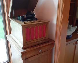 Antique Edison Victrola 