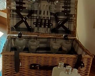Fully Stocked New Picnic Basket