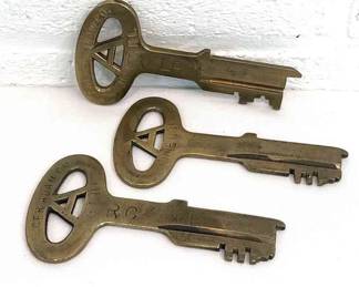  005 Vintage Jail Cell Keys From Rikers Island, New York