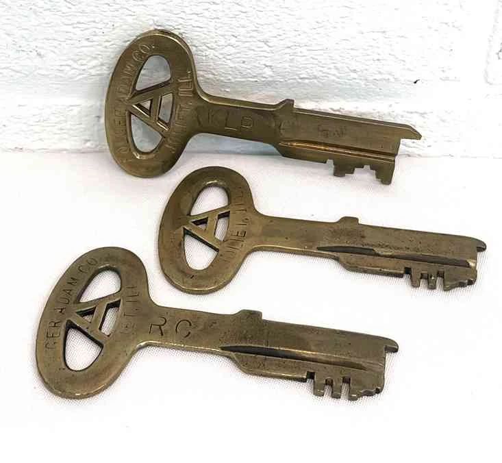  005 Vintage Jail Cell Keys From Rikers Island, New York