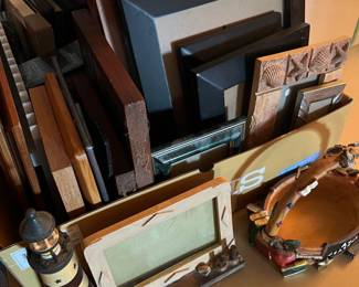 Various sizes of frames 