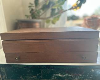 Item 100: box exterior