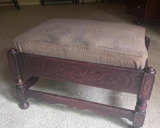 Item 23: Antique mahogany ottoman w/ beautiful woodwork $40