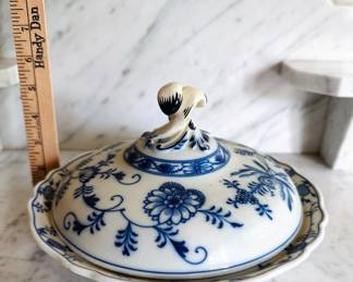 Item 48:Meissen porcelain German antique serving bowl with lid $89