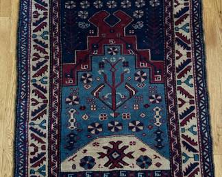 Item 81: handwoven 4’ x 3’ 1”
$198