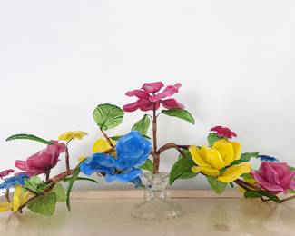 Item 91:Beautiful & rare glass art piece with bendable wire to adjust as you like
$219
Nice large size about 20” across