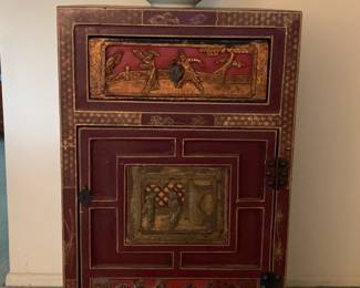 Chinese antique cute cabinet                                                                     hand painted porcelain jar