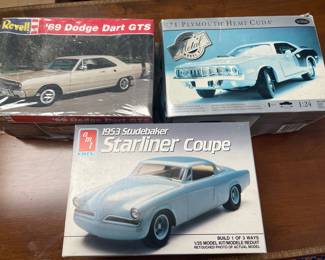 Model Car Kits, 2 plastic, 1 metal