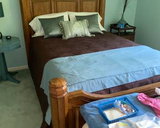 Queen Size Walnut Bed Head & Foot Board. Queen Size Sheets, Queen Size Blankets. Pillows. Queen Size Mattress & Foundation by SEALY Posture Pedic Willow Run