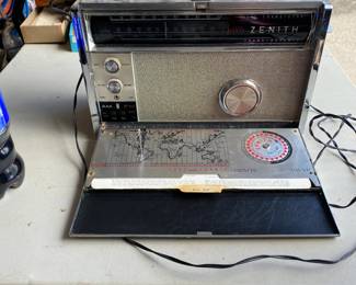 Zenith Trans-Oceanic World Radio 