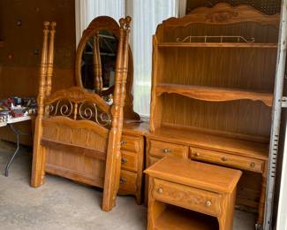 Oak Bedroom Furniture. 3 Drawer Dresser & Oval Mirror, 4 Drawer Desk w/Bookcase, Single Drawer Nightstand & Single Wood Bed w/high Post & Brass Decoration. 
