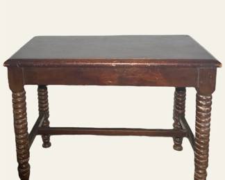 Bench for the 4 poster bed suite