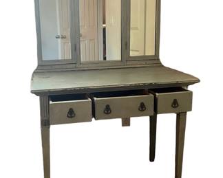 Vanity Table with hinged mirrors