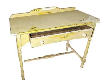 Vintage vanity table