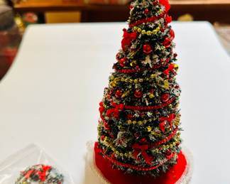 Vintage dollhouse Christmas Tree and Wreath