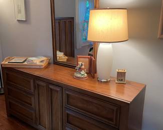 MCM dresser with mirror and lamp (base and shade light up)