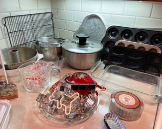 Kitchen bakeware/cooking essentials; cookie cutters