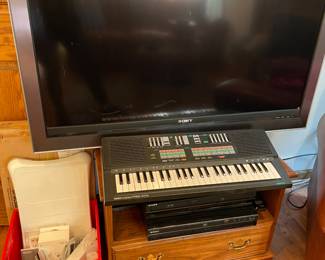 Keyboard, Wii systems, and TV