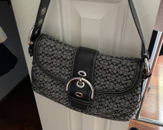 Coach small shoulder purse